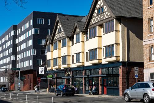 College Inn